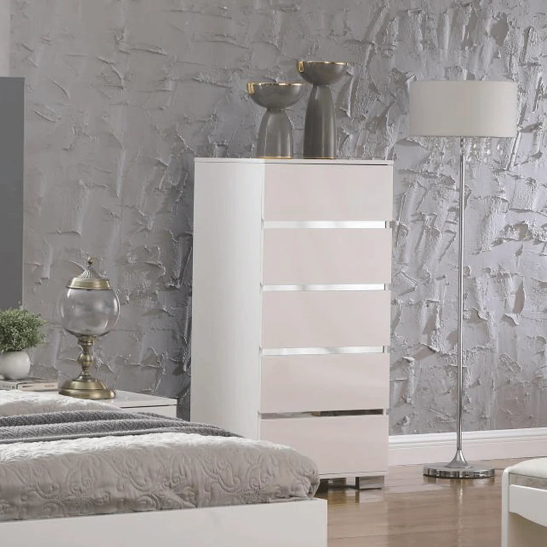 Zinck Modern Organization with the High Gloss 5-Drawer Tall Chest - White