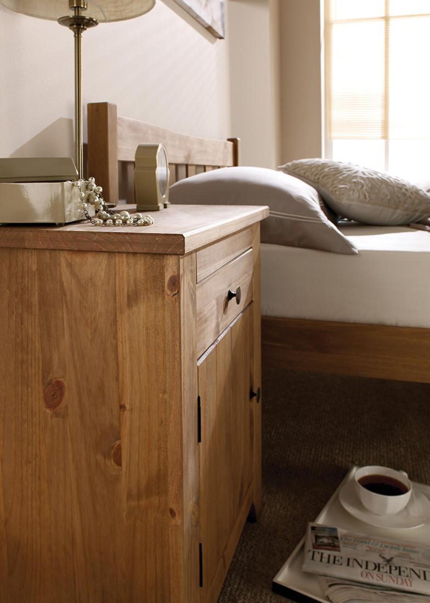 Havana Pine 1 Door 1 Drawer Bedside Cabinet