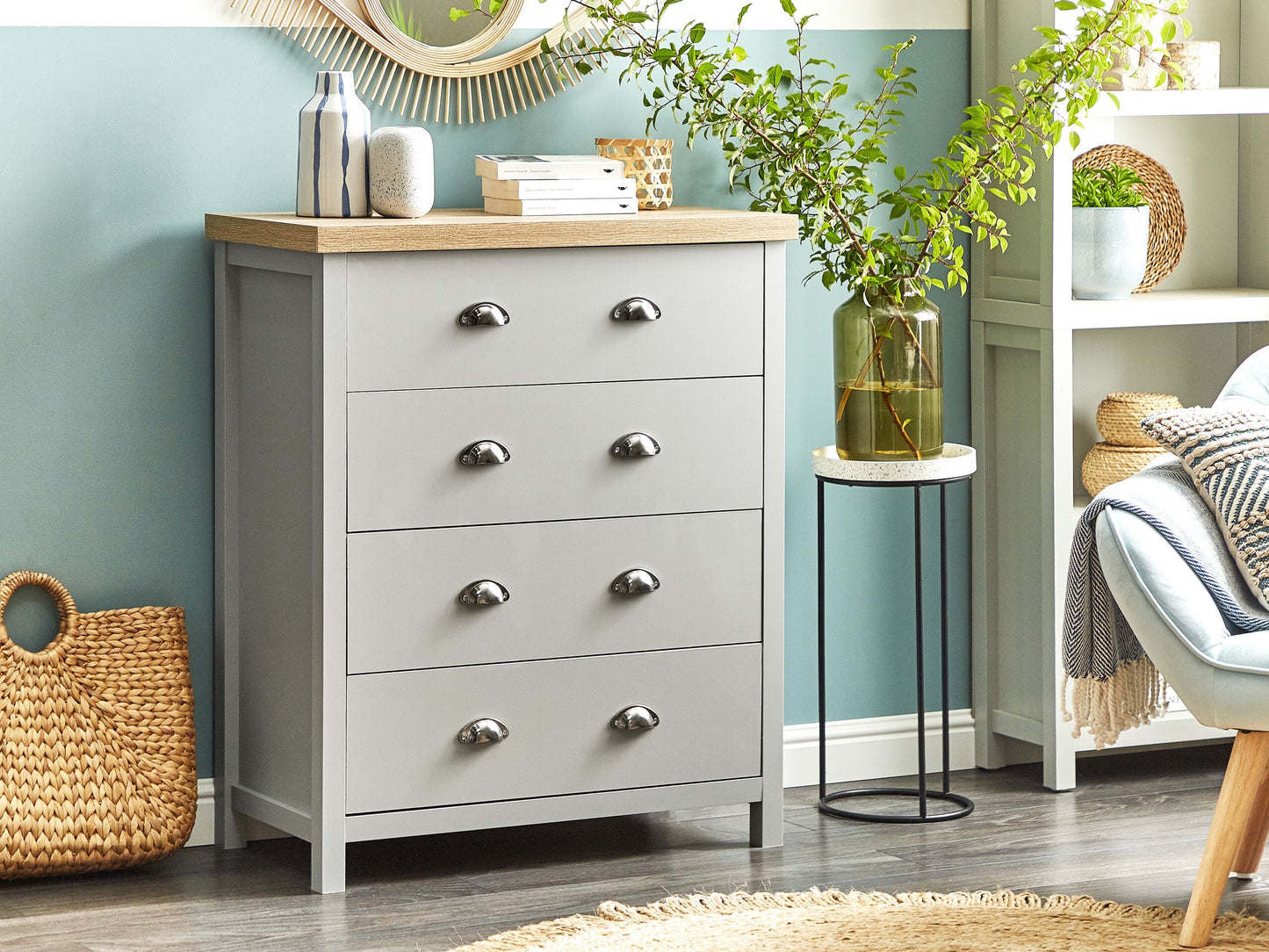 Scandinavian Grey Chest of Drawers with Soft Closing Mechanism
