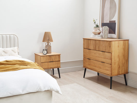 Modern 4-Drawer Pine Wood Chest for Stylish Living Spaces